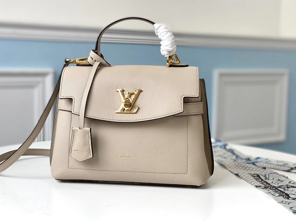 EVER LOUIS MM LOCKME VUITTON BB 0823